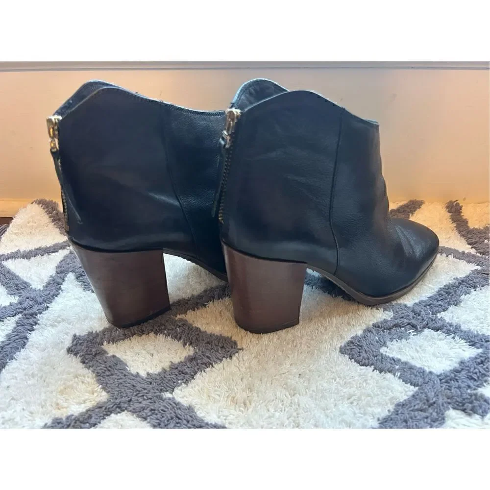 Clarks wooden heel booties black size 8